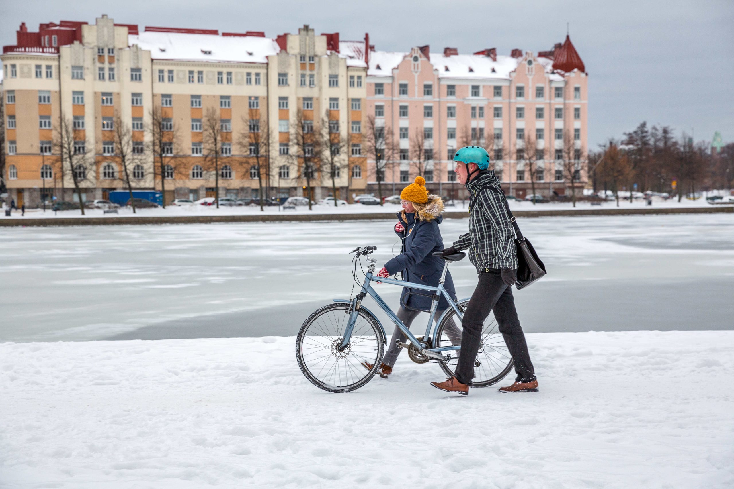 Artikkelisivun esimerkki